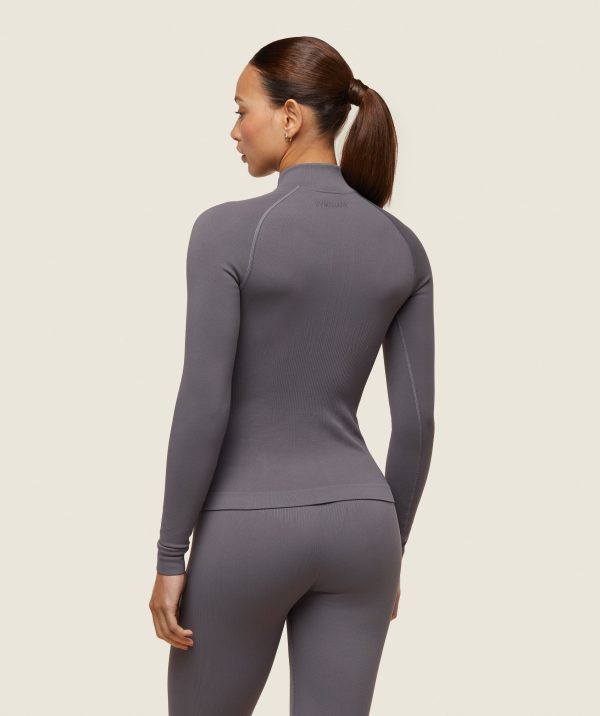 everywear Seamless Turtleneck - Image 3