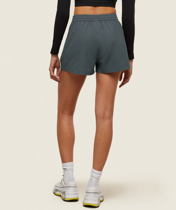 everywear Lightweight Shorts - Image 3
