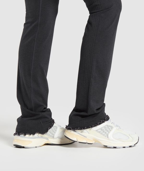Lux Seamless Flare Leggings - Image 7