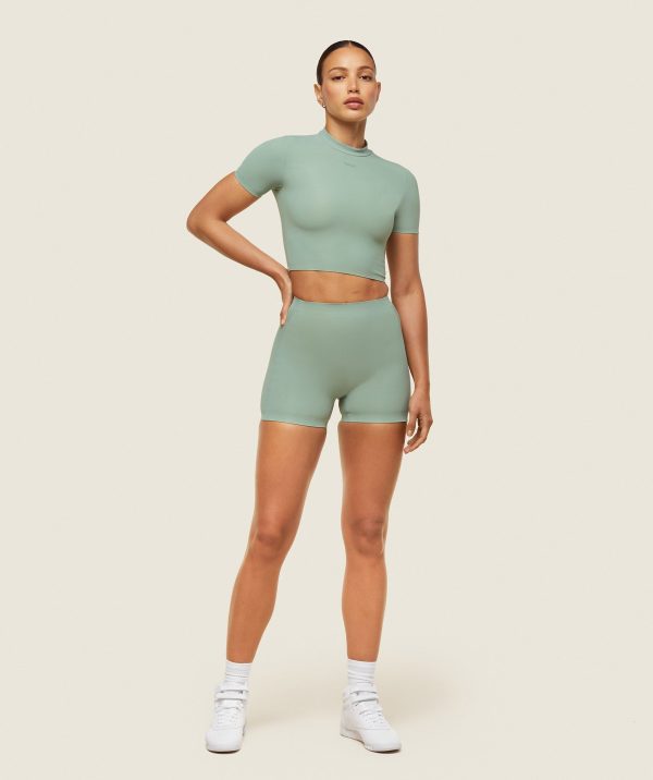 everywear Cropped Active Tee - Image 2