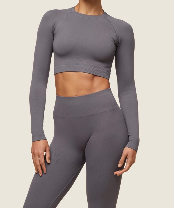 everywear Seamless Long Sleeve Crop Top - Image 6