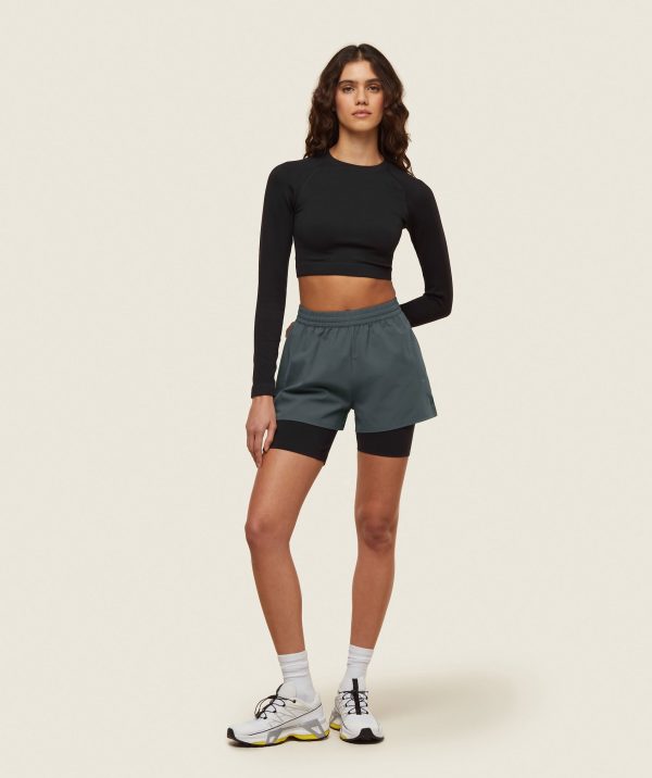 everywear Lightweight Shorts - Image 2