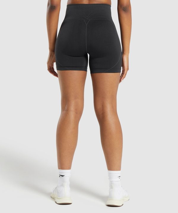 Contour Heart Seamless Shorts - Image 2