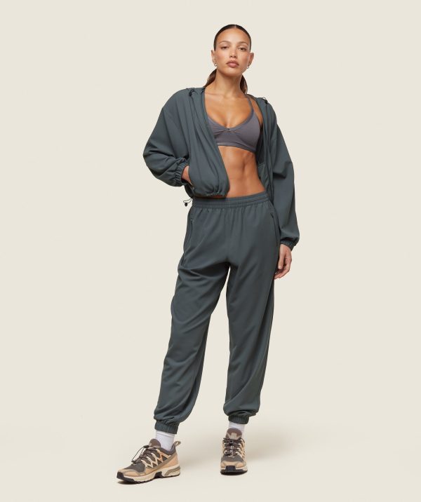 everywear Lightweight Pants - Image 2