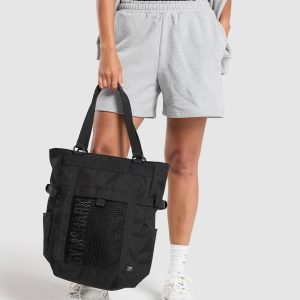 Pursuit Tote
