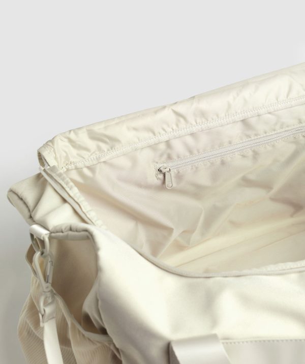 Large Everyday Gym Bag - Image 4