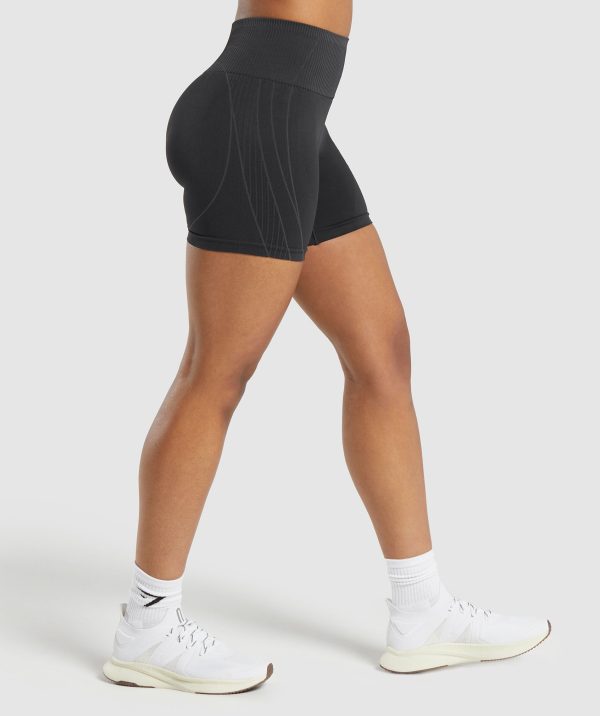 Contour Heart Seamless Shorts - Image 3