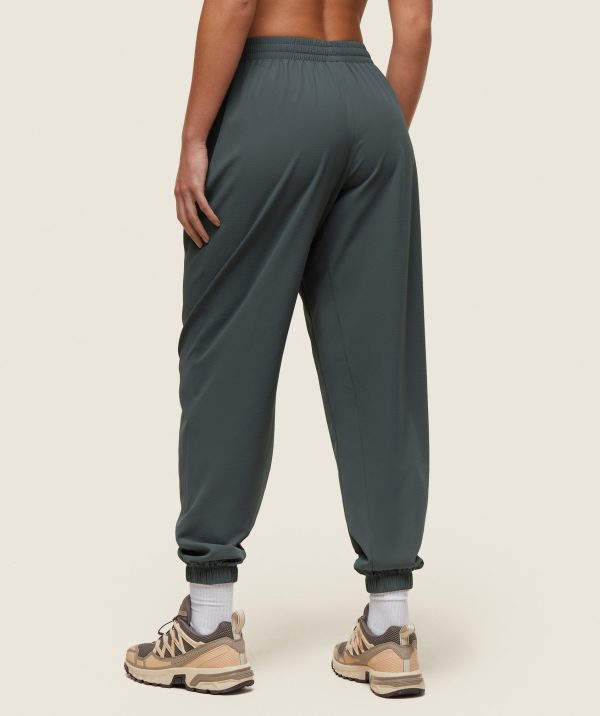 everywear Lightweight Pants - Image 3